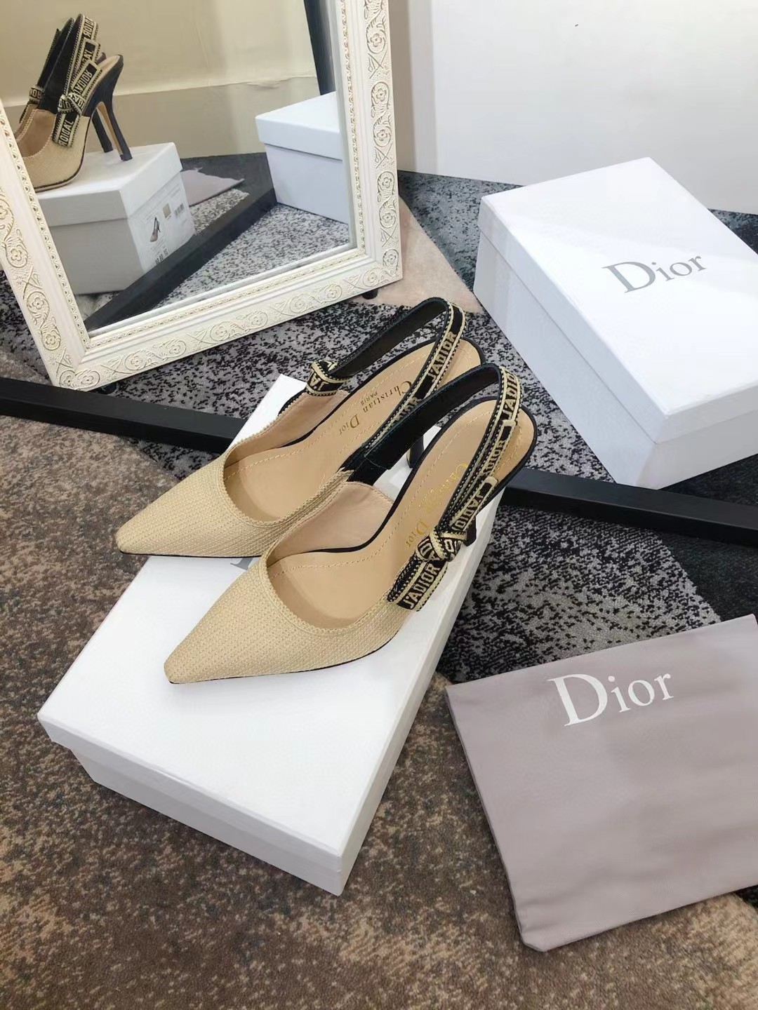 TOP Christian Dior Christian Dior J'a  Slingback High Heels - Beige