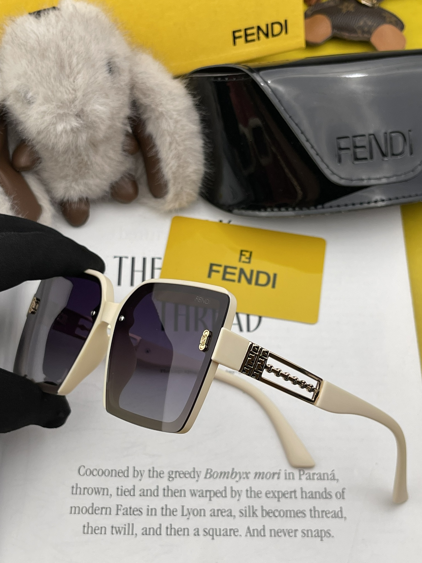 TOP FENDI Sunglasses - 3 Color
