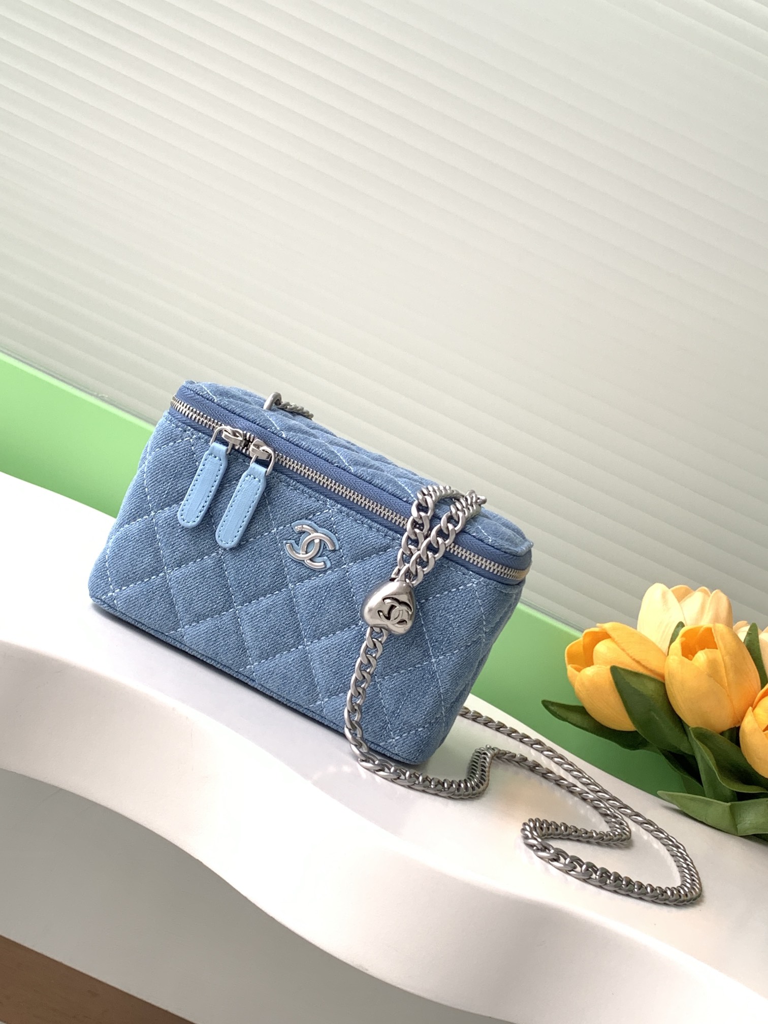 TOP CHANEL Vanity Case Denim with Heart Shape Adjustable Buckle 8.5x11x7cm/9.5x18x8cm - Blue