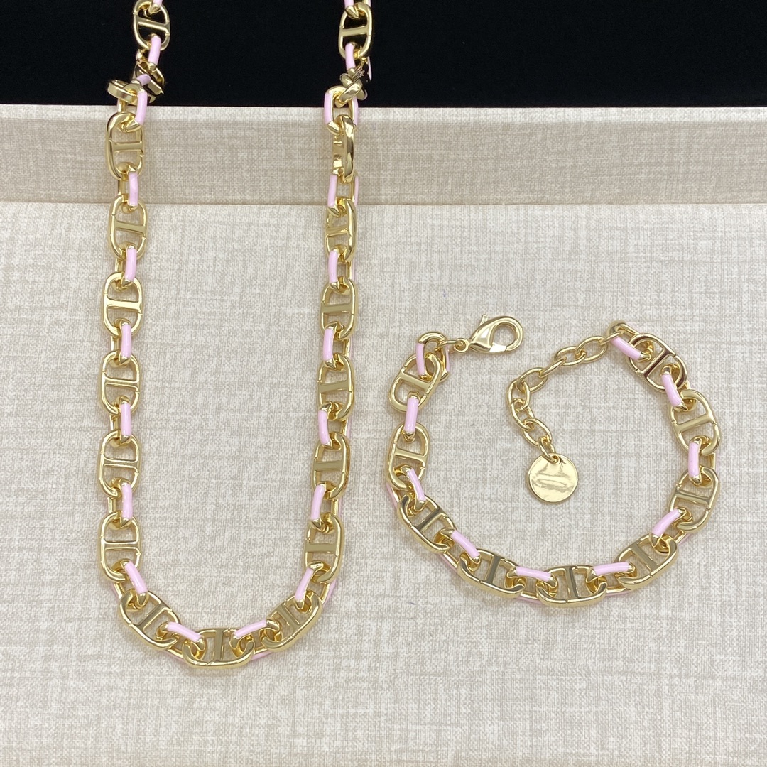 TOP Christian Dior Logo Bracelet + Necklace Set - Gold