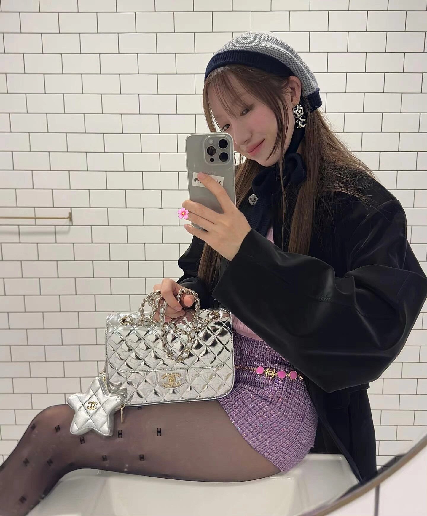 TOP CHANEL Five-pointed Star Double C Earrings