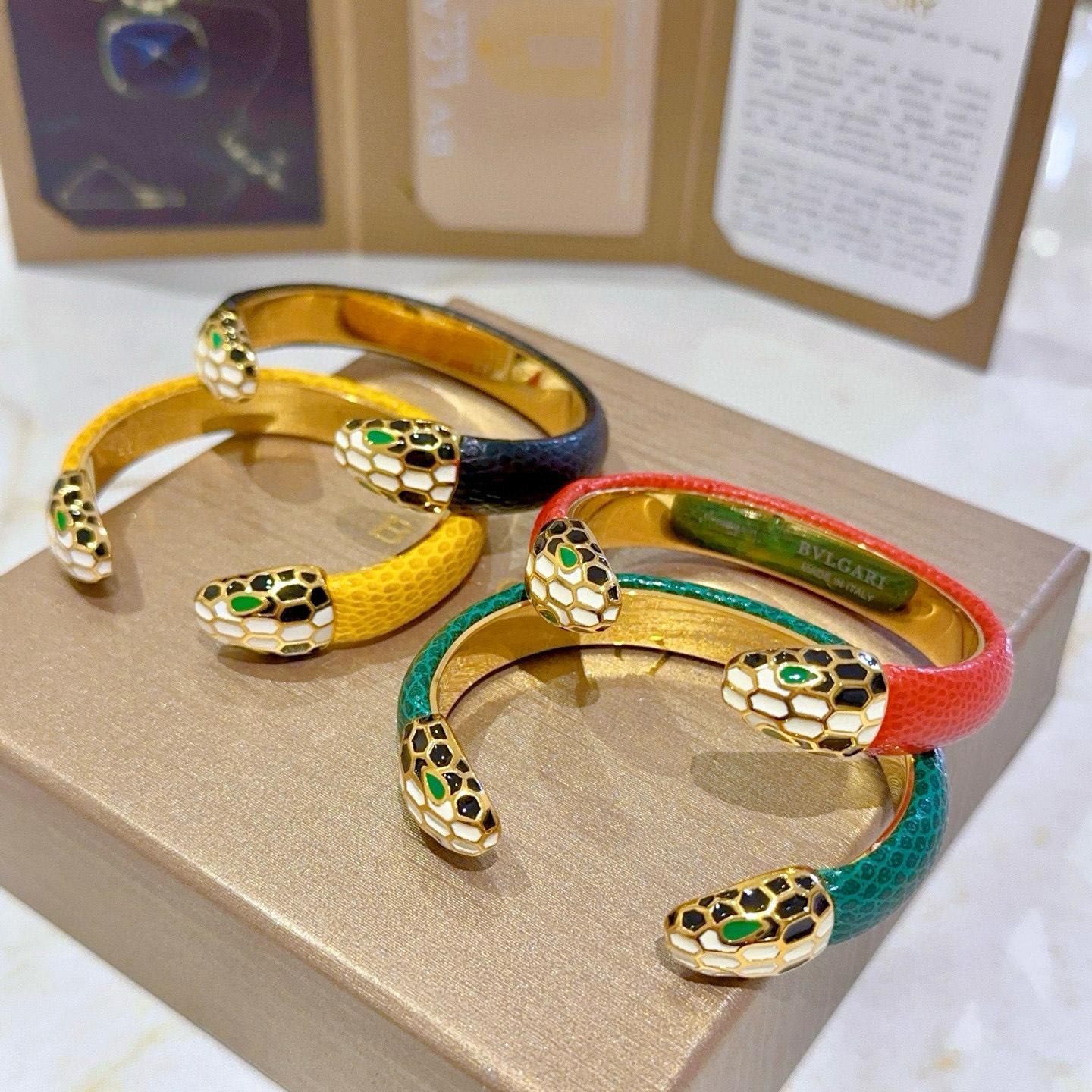 TOP BVLGARI Bracelet - 4 Colors