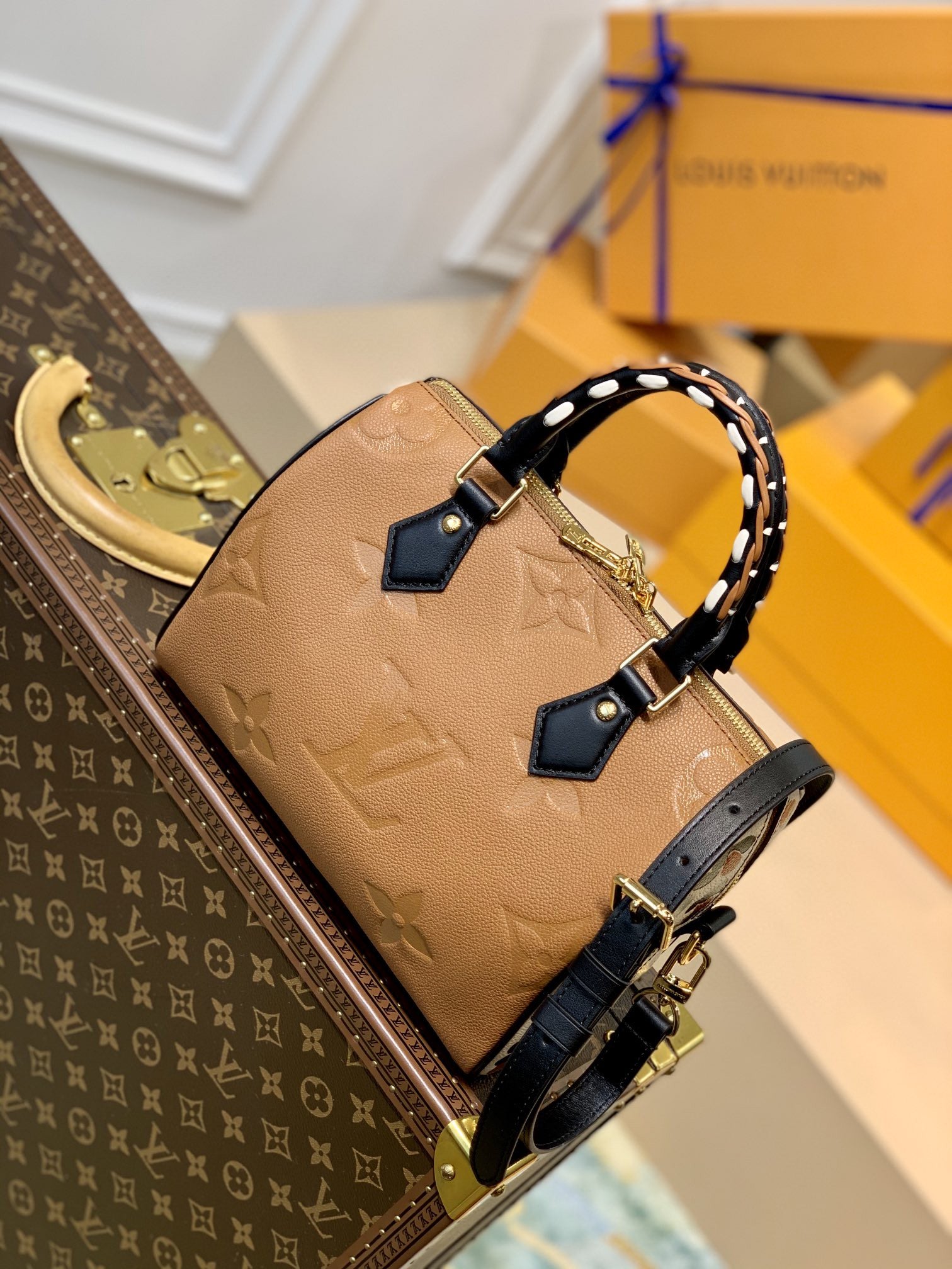 TOP Louis Vuitton LV  Speedy Bandouliere 25 Bag 25x19x15cm- Brown