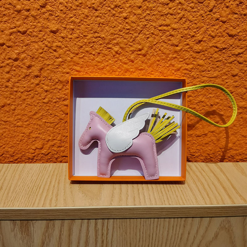 TOP HERMES Pagasus Charm - 19 Colours