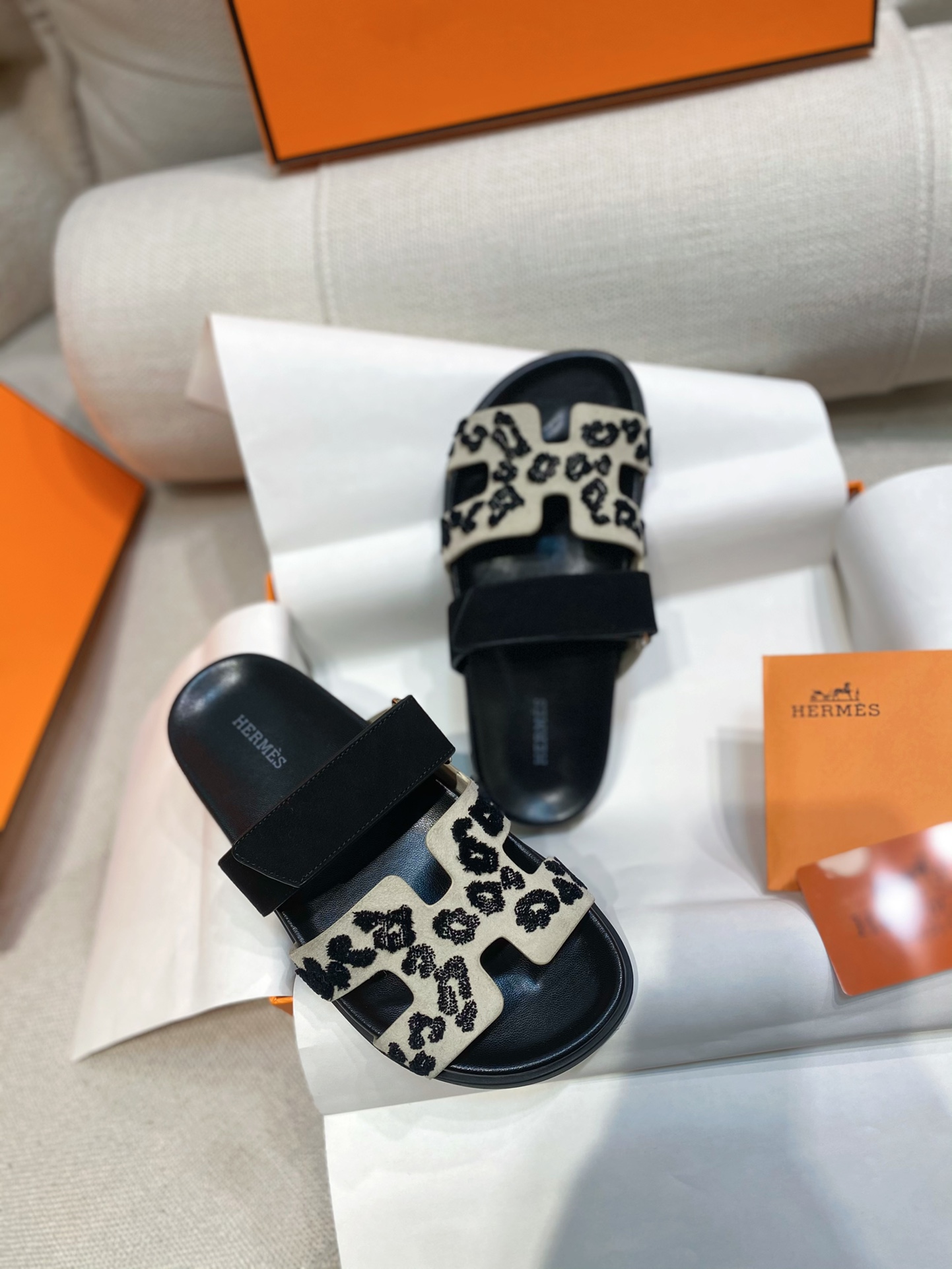 TOP HERMES Flat Sandal - 2 Colour