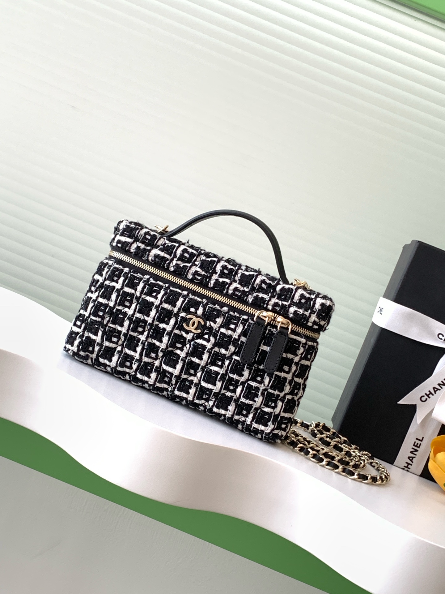 TOP CHANEL Vanity Case Bag 25C Chain Clutch Bag Denim 17*19.5*5cm - Black