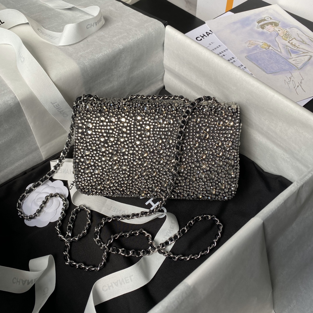 TOP CHANEL Flab Bag with Diamonds 20cm - Black