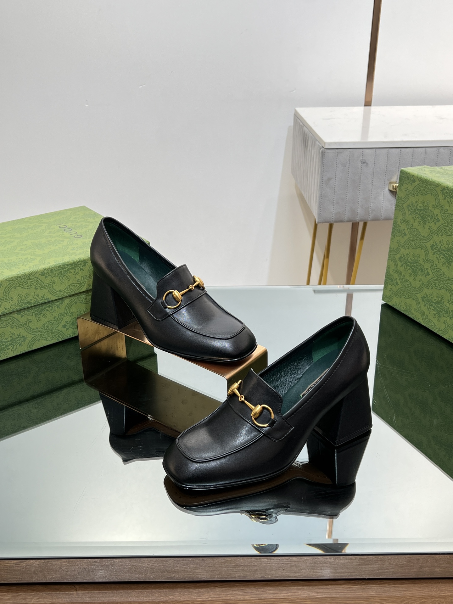 TOP GUCCI Women's Horsebit Pump - 2 Color