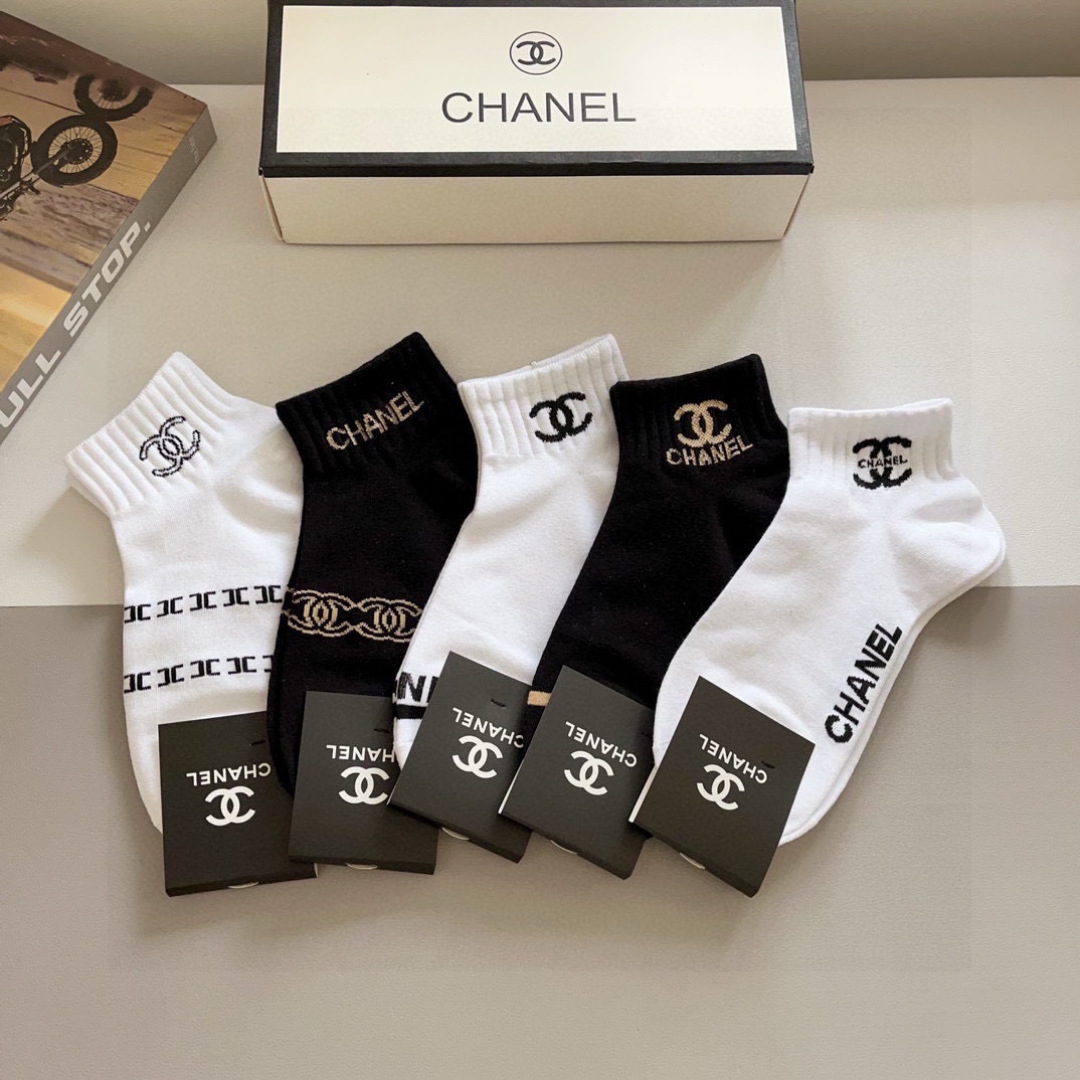 TOP CHANEL Socks - 5 Pieces as a Set