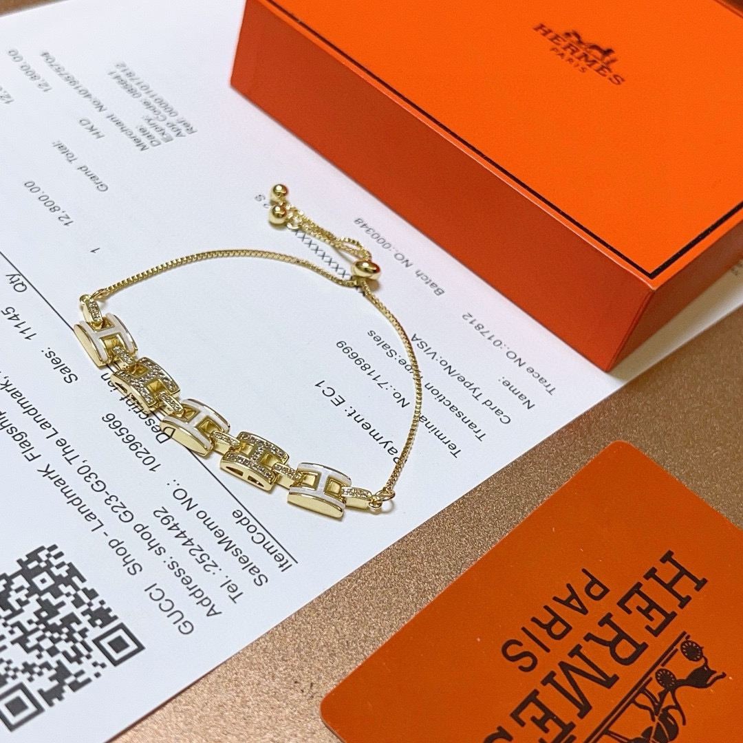 TOP HERMES H Bracelet - Gold