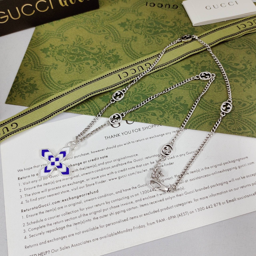 TOP GUCCI Enamel Necklace
