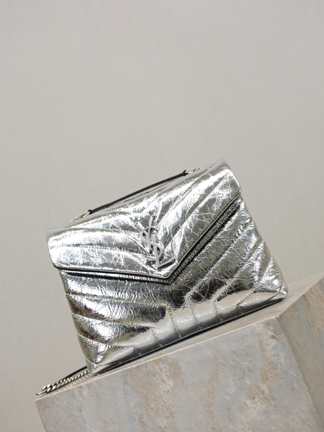 TOP Yves Saint Laurent YSL LouLou Bag 23×17×9cm- Sliver