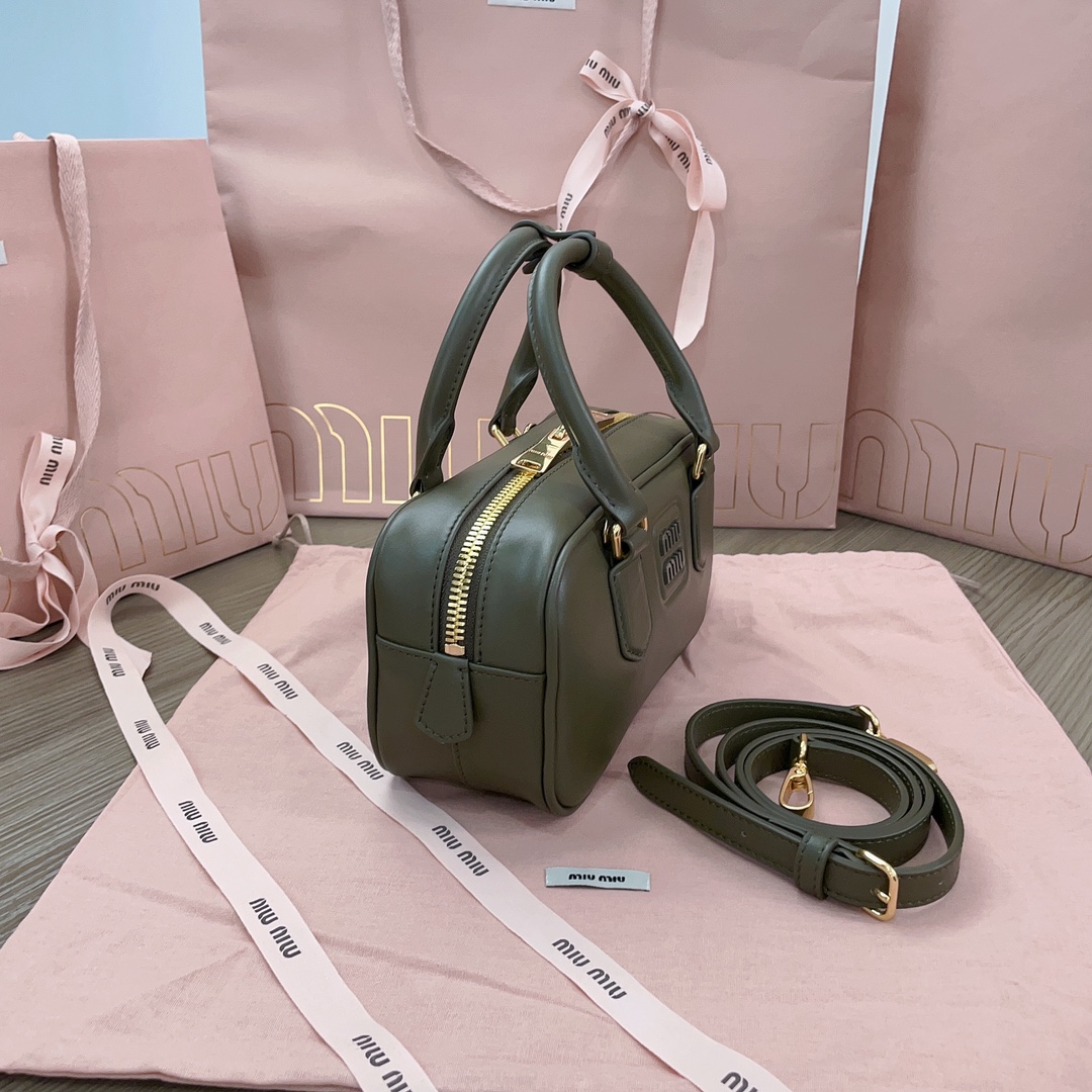 TOP Miu Miu Bowling Bag Calfskin 22 x 10.5 x 7.5 cm/27 x 12 x 9 cm - Army Green