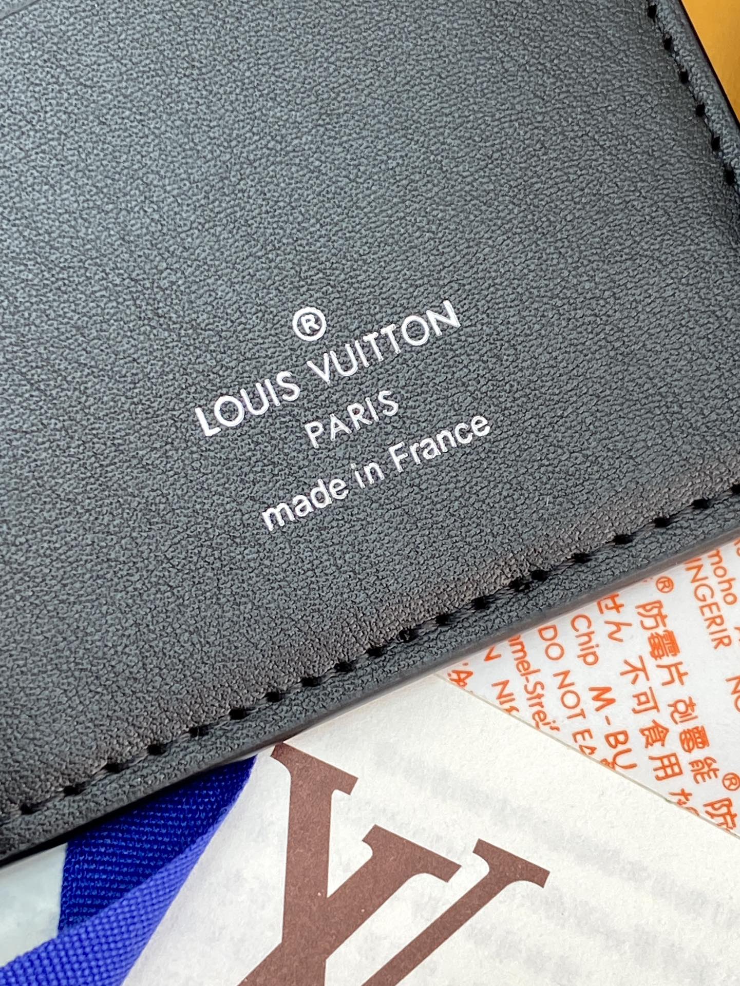 TOP Louis Vuitton LV Men's Long Wallet with Crocodile Leather 10x19x2cm - Black