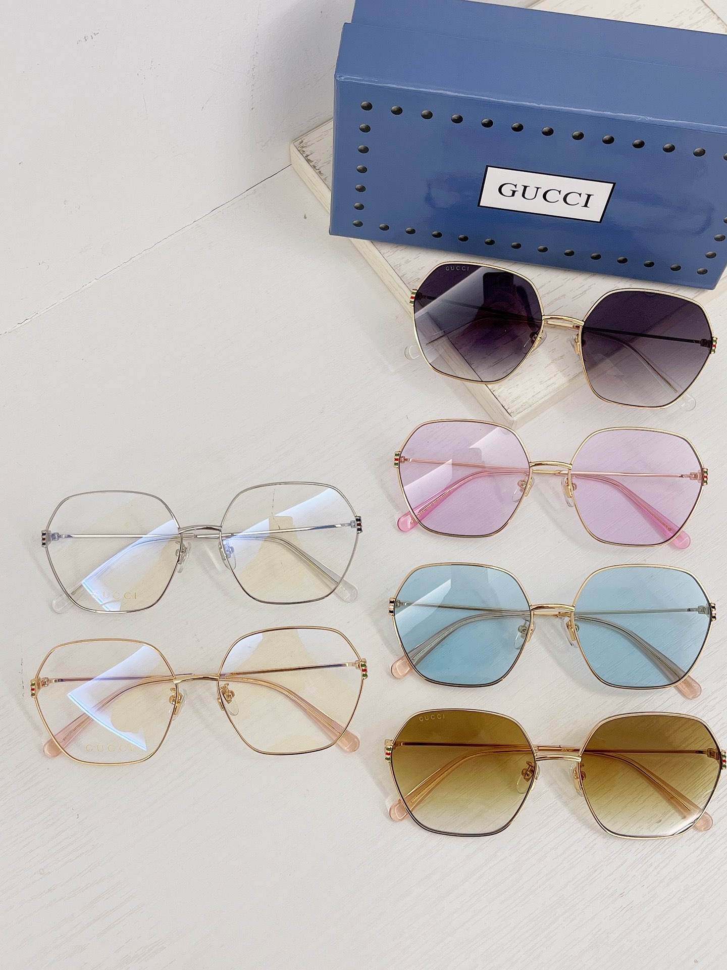 TOP Gucci  Sunglasses  - 6 Color