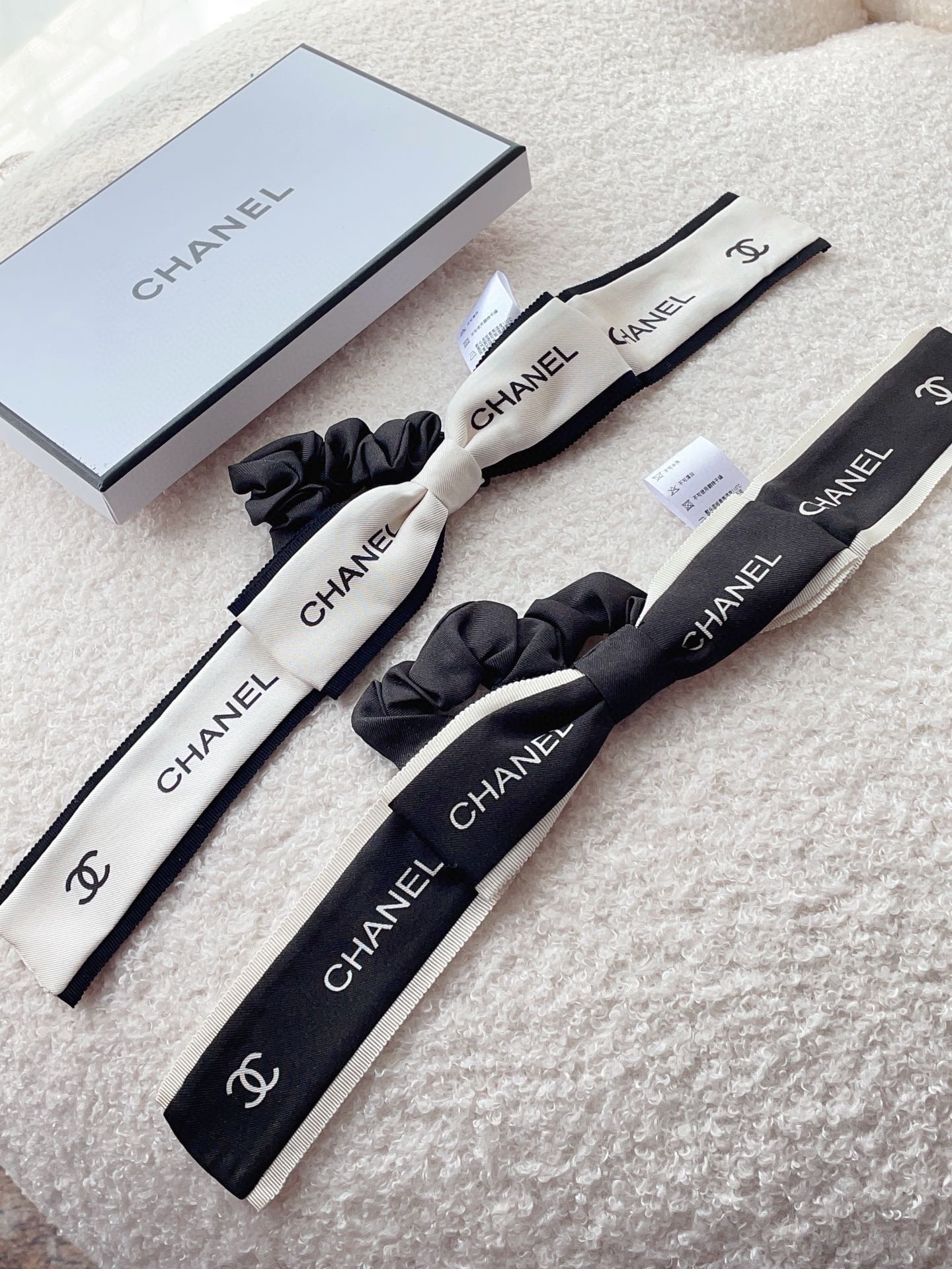 TOP CHANEL Bow Tie Hair Loop Ribbon - 2 Colour