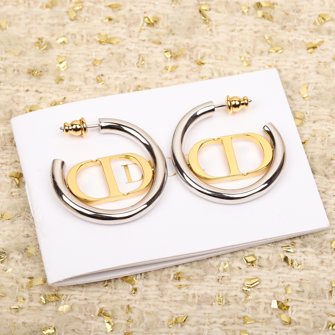 TOP Christian Dior J'  Half Hoop Letter Earrings