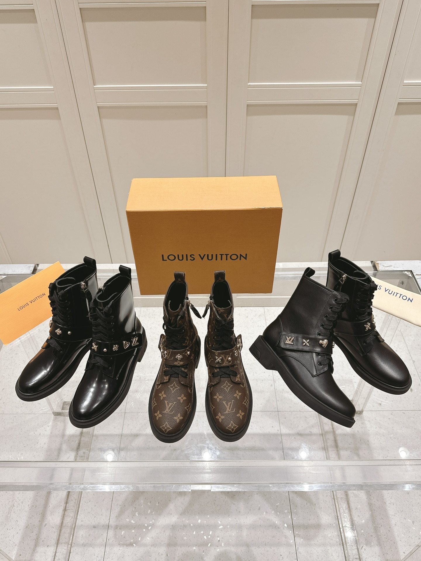 TOP Louis Vuitton LV  Short Boots - 3 Colors