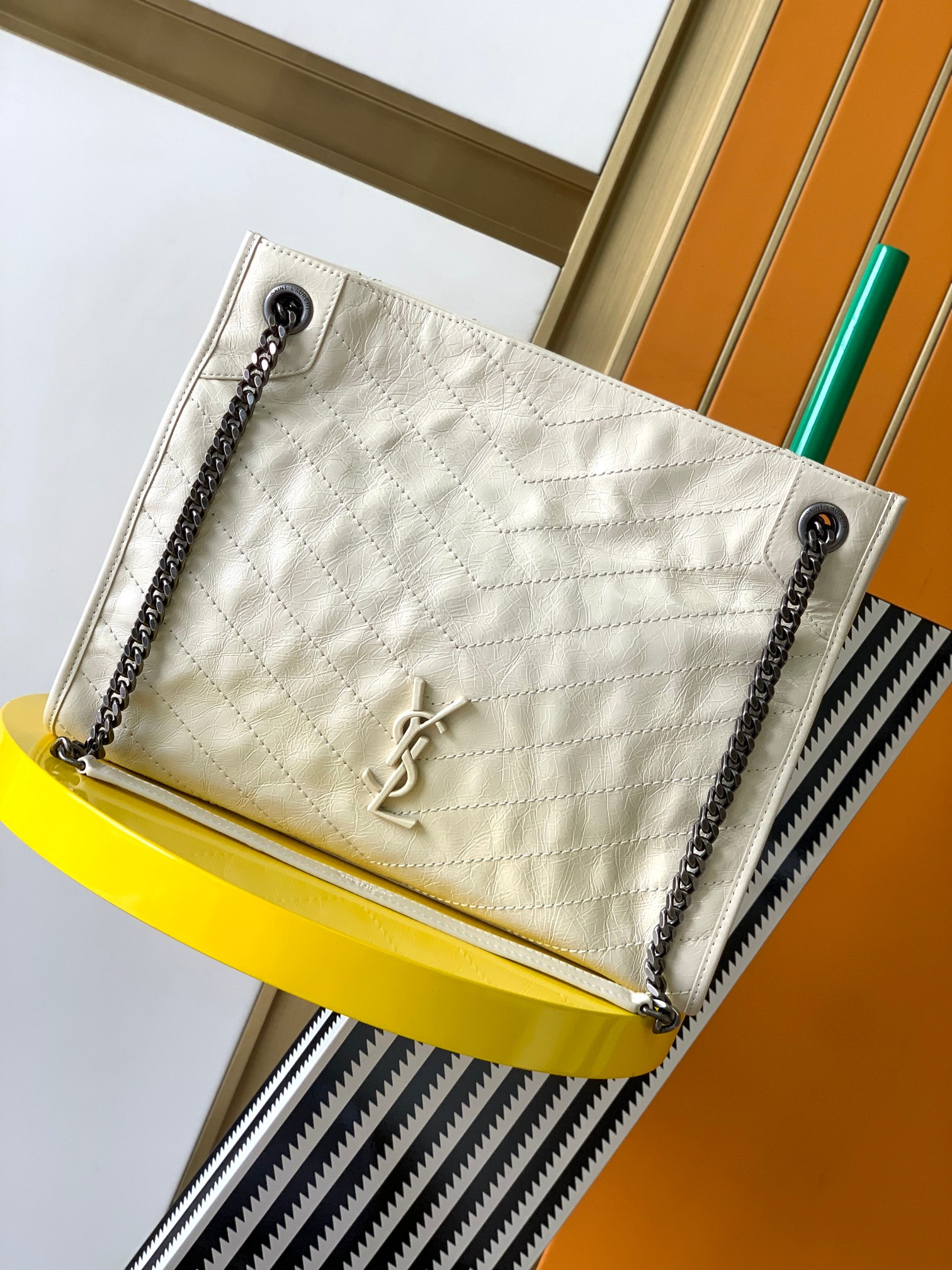 TOP Yves Saint Laurent YSL Medium Niki Shopping Bag - 33x27x11.5cm - White
