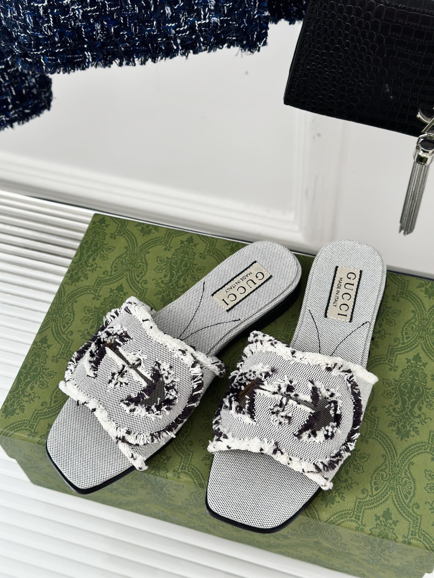 TOP GUCCI New Flat Bottomed Slippers - 3 Colors