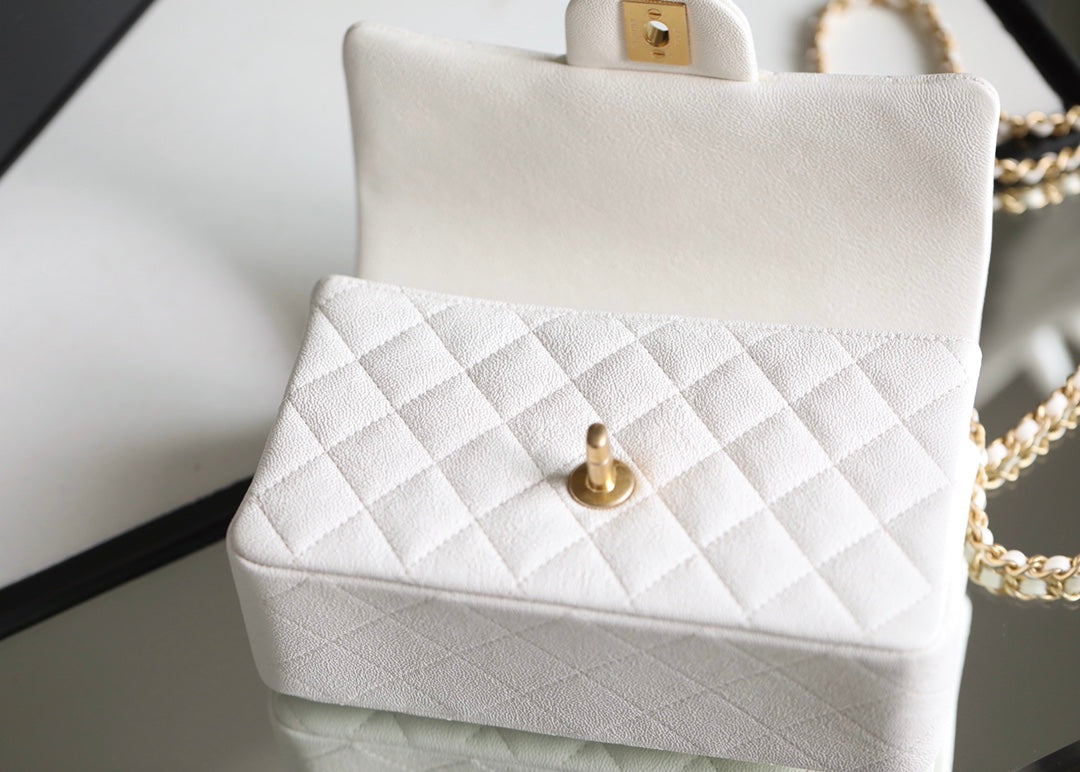 TOP CHANEL Classic Flap Bag Caviar Top Handle Mini 20CM - White & GHW
