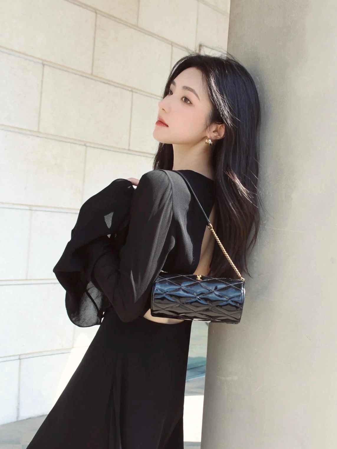 TOP Yves Saint Laurent YSL Patent Leather - Black