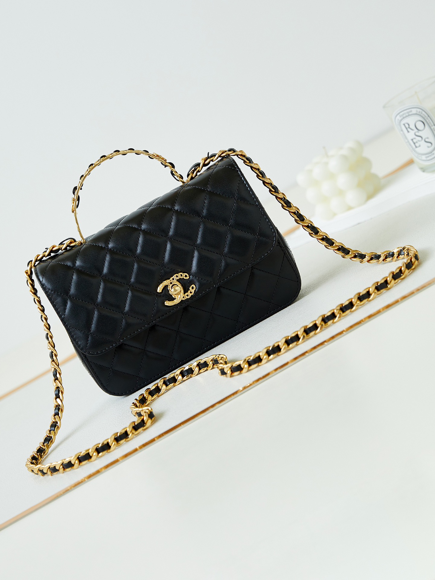 TOP CHANEL Black Gold Handle Chain Bag 14×20.5×5CM - Black & GHW