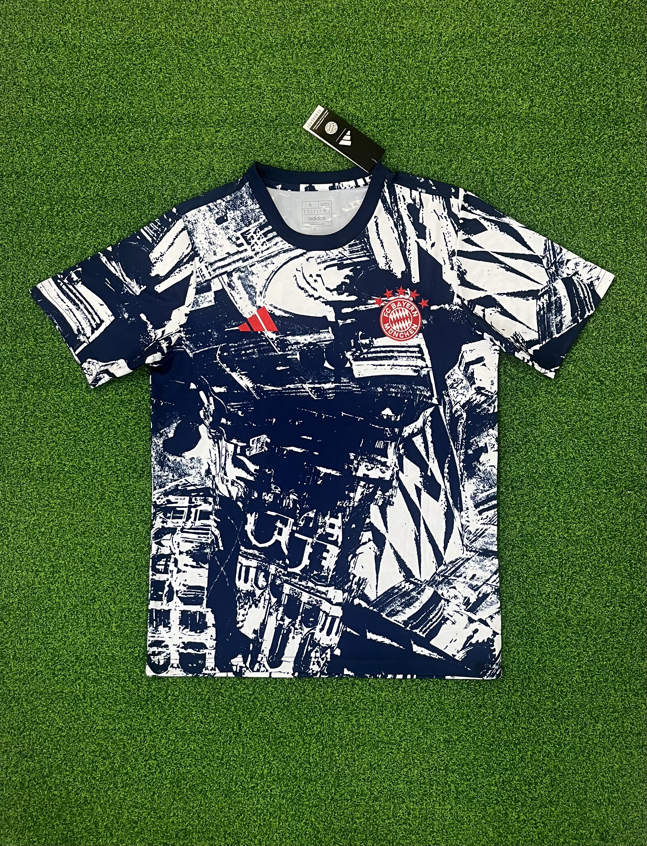 2425 Bayern  Football  jersey.Player embroidery version