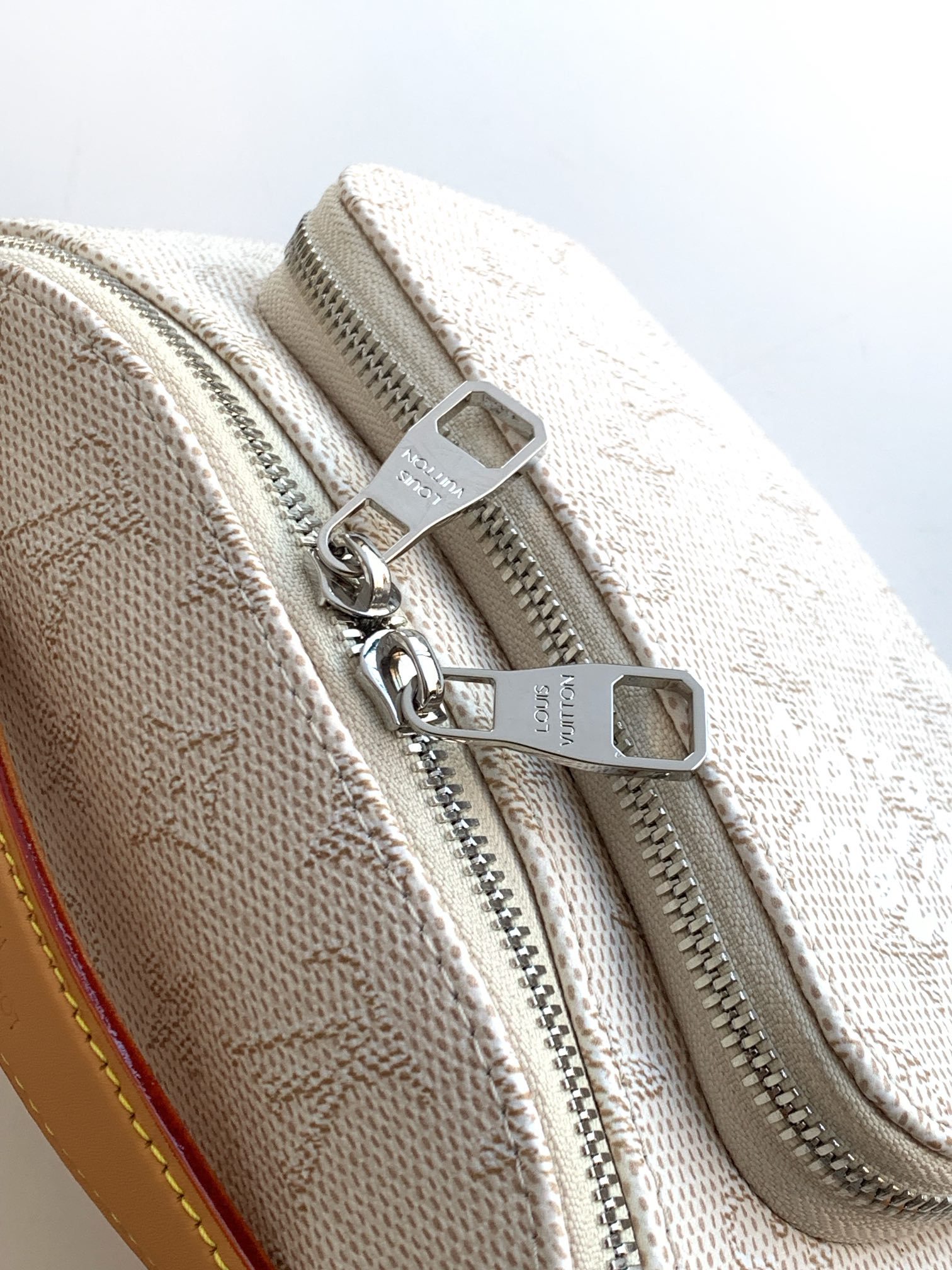 TOP Louis Vuitton LV Monogram Shadow Rush Bag Calfskin 30x15x8cm - 2 Colour