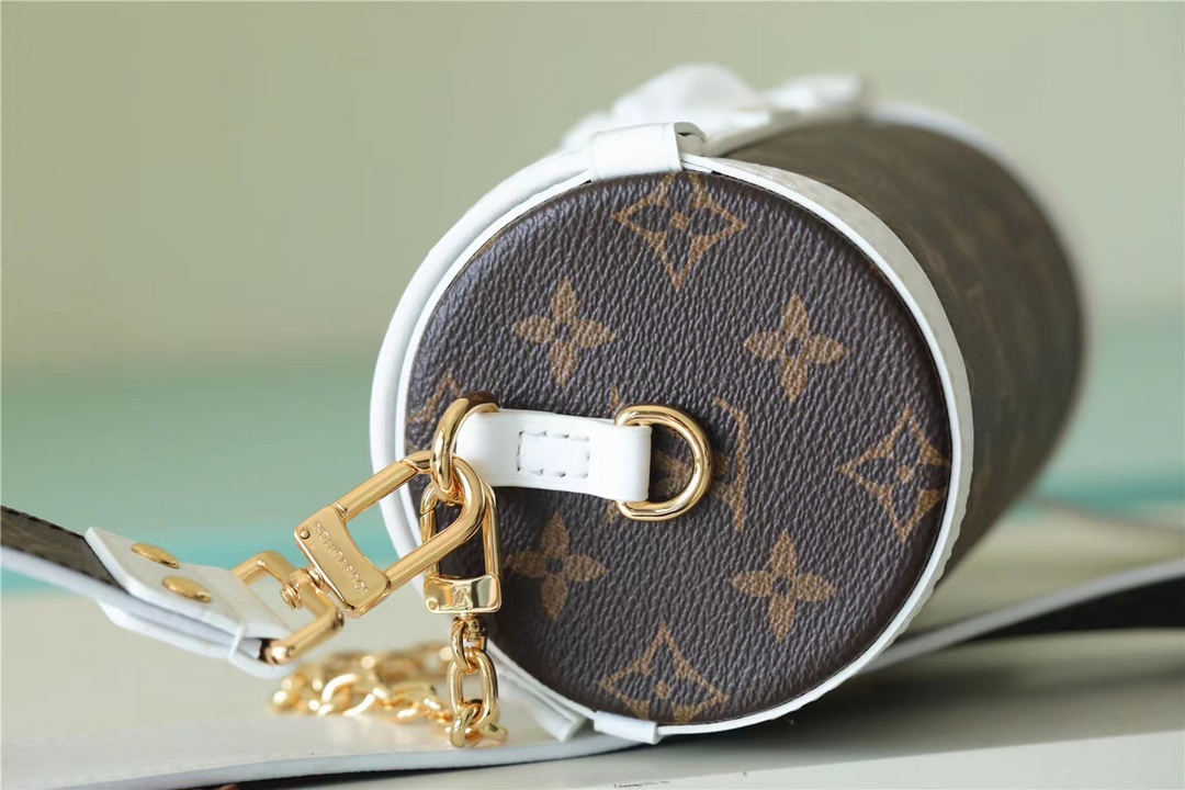 TOP Louis Vuitton LV Men's Bag 19 x 9 x 9 cm - Brown