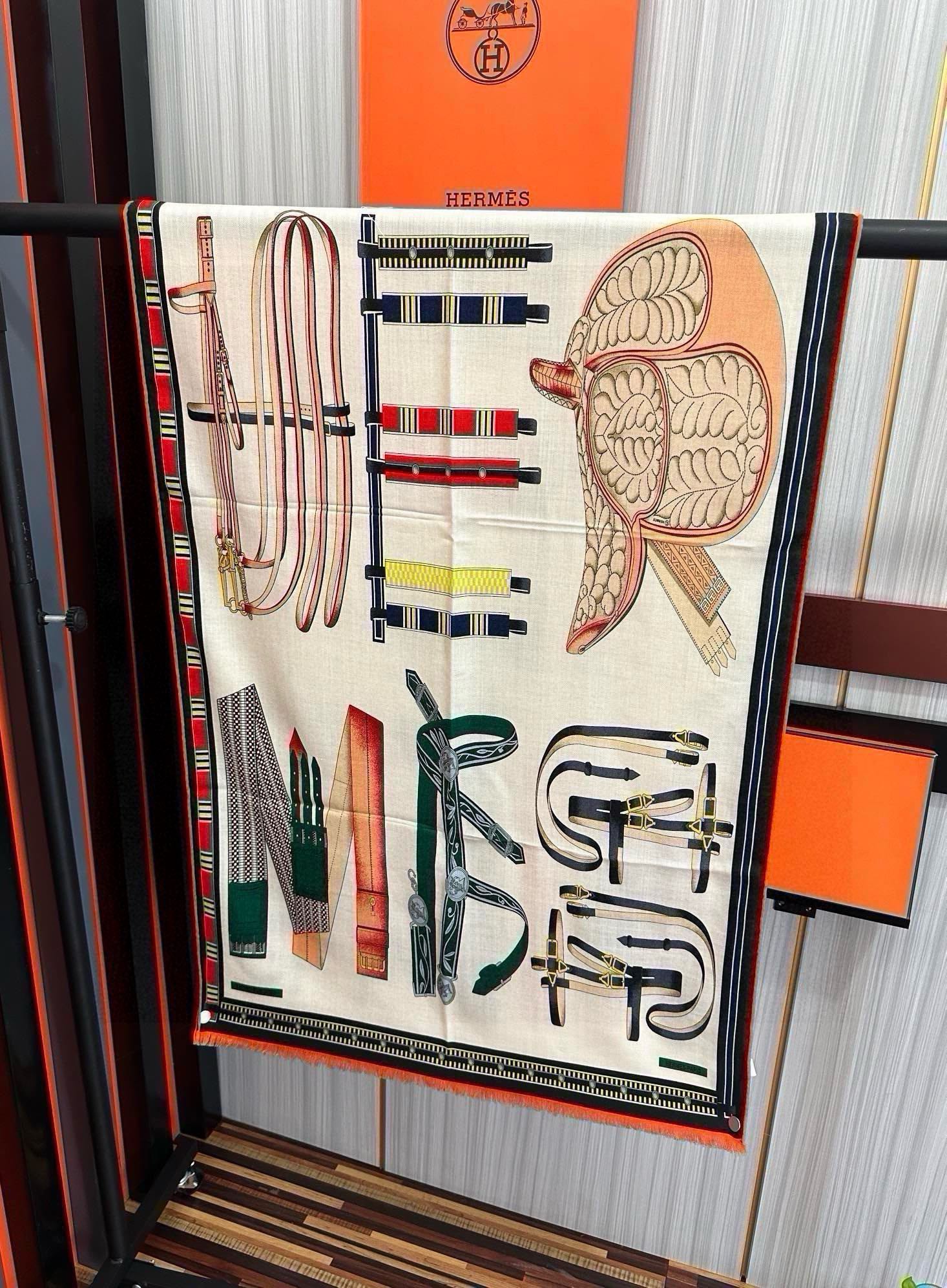 TOP HERMES Square Silk Scarf 65x185 cm - 2 Colors