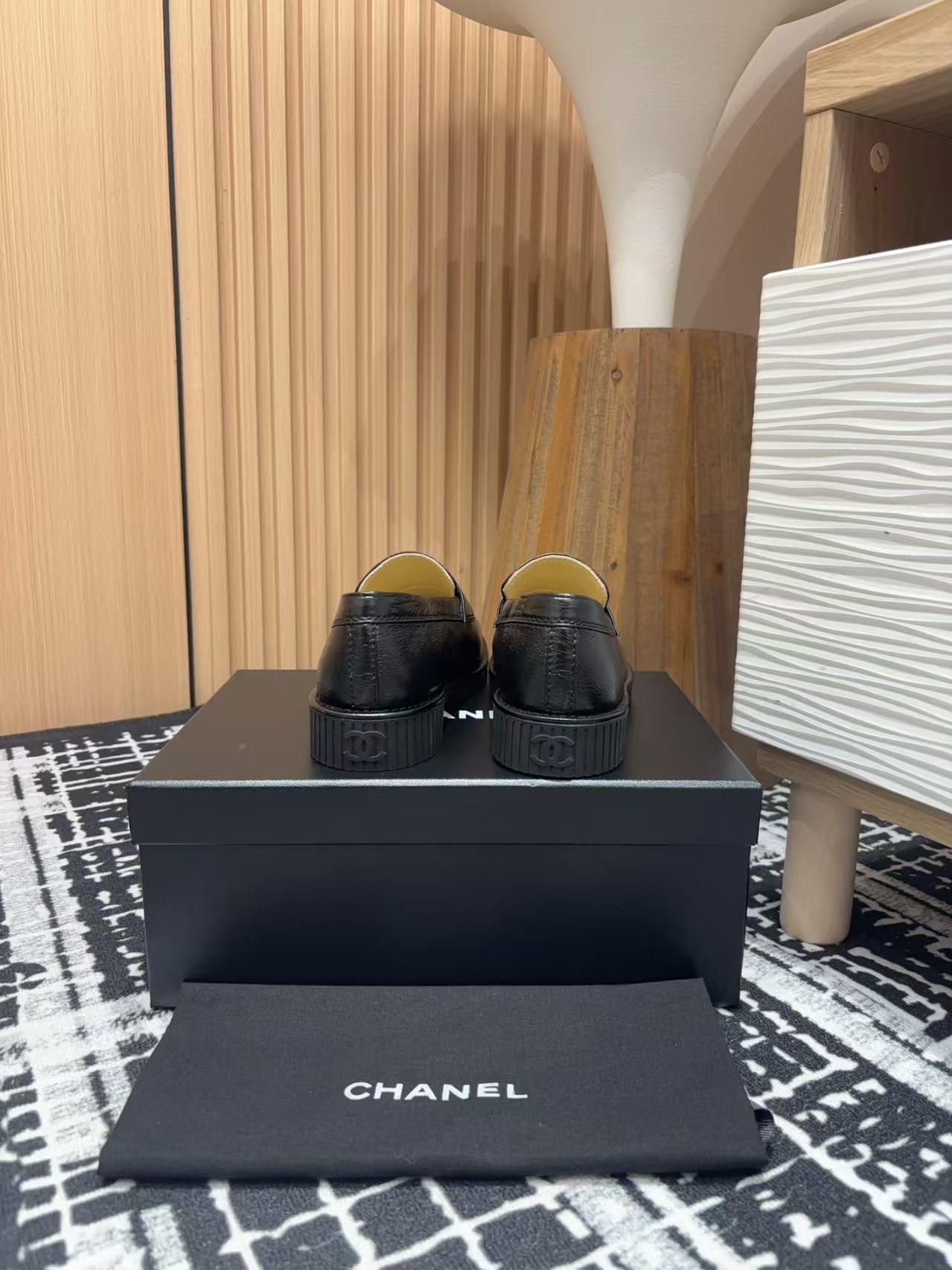 TOP CHANEL CC Shoes - Black