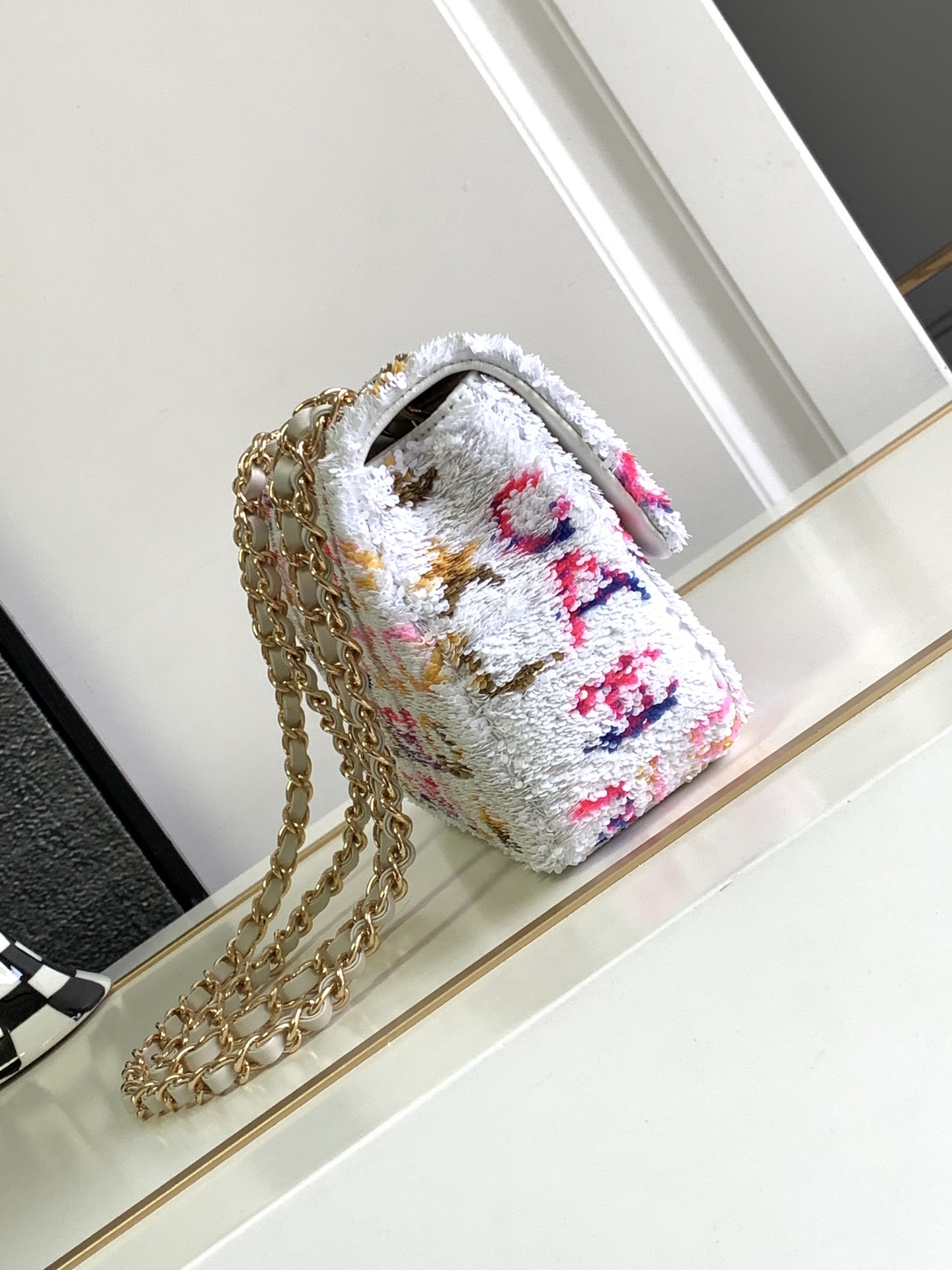 TOP CHANEL 24C Early Spring Flab Bags - White&GHW