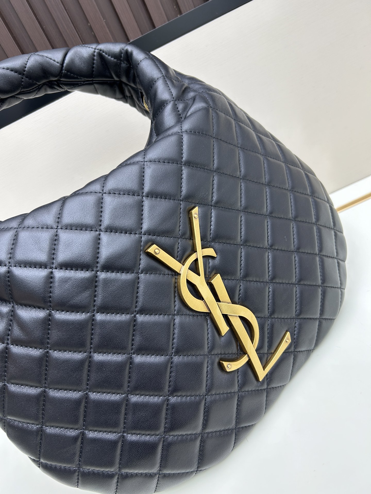 TOP Yves Saint Laurent YSL ICARE Baby Nappa Bag 42×30×4cm - Black