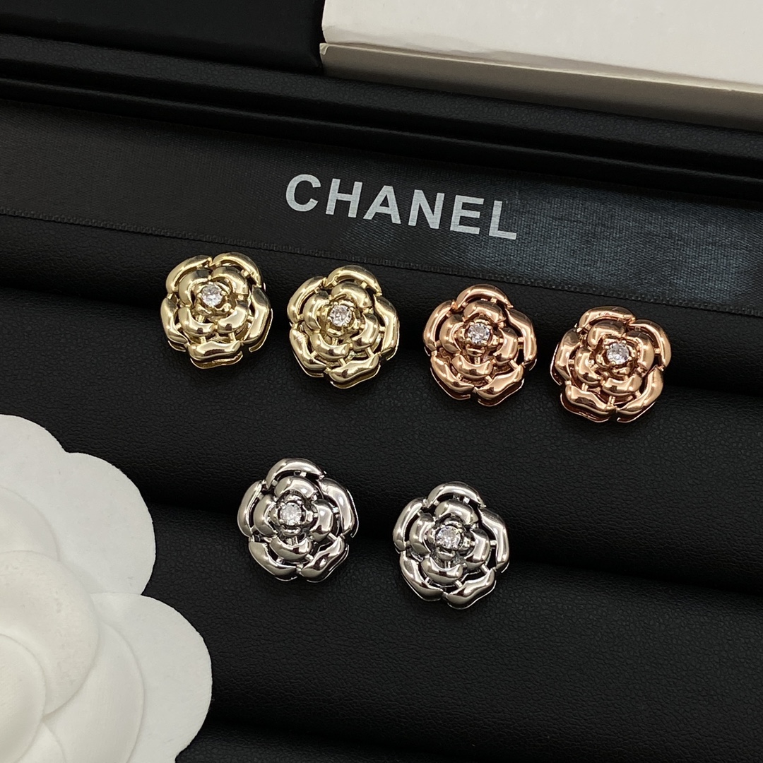TOP CHANEL Flower Earrings - 3 Colors