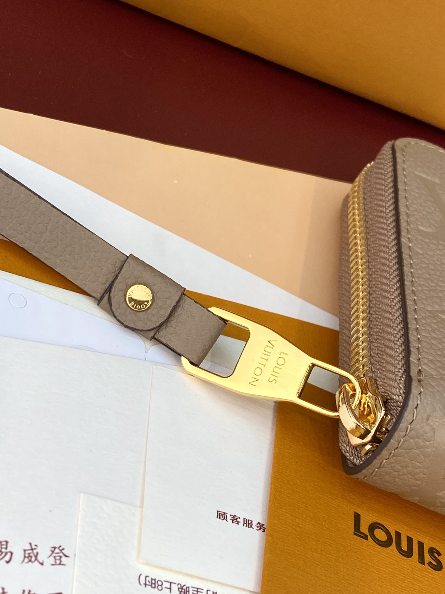 TOP Louis Vuitton LV Zippy Wallet Monogram Empreinte Leather 19.5x10cm - Khaki