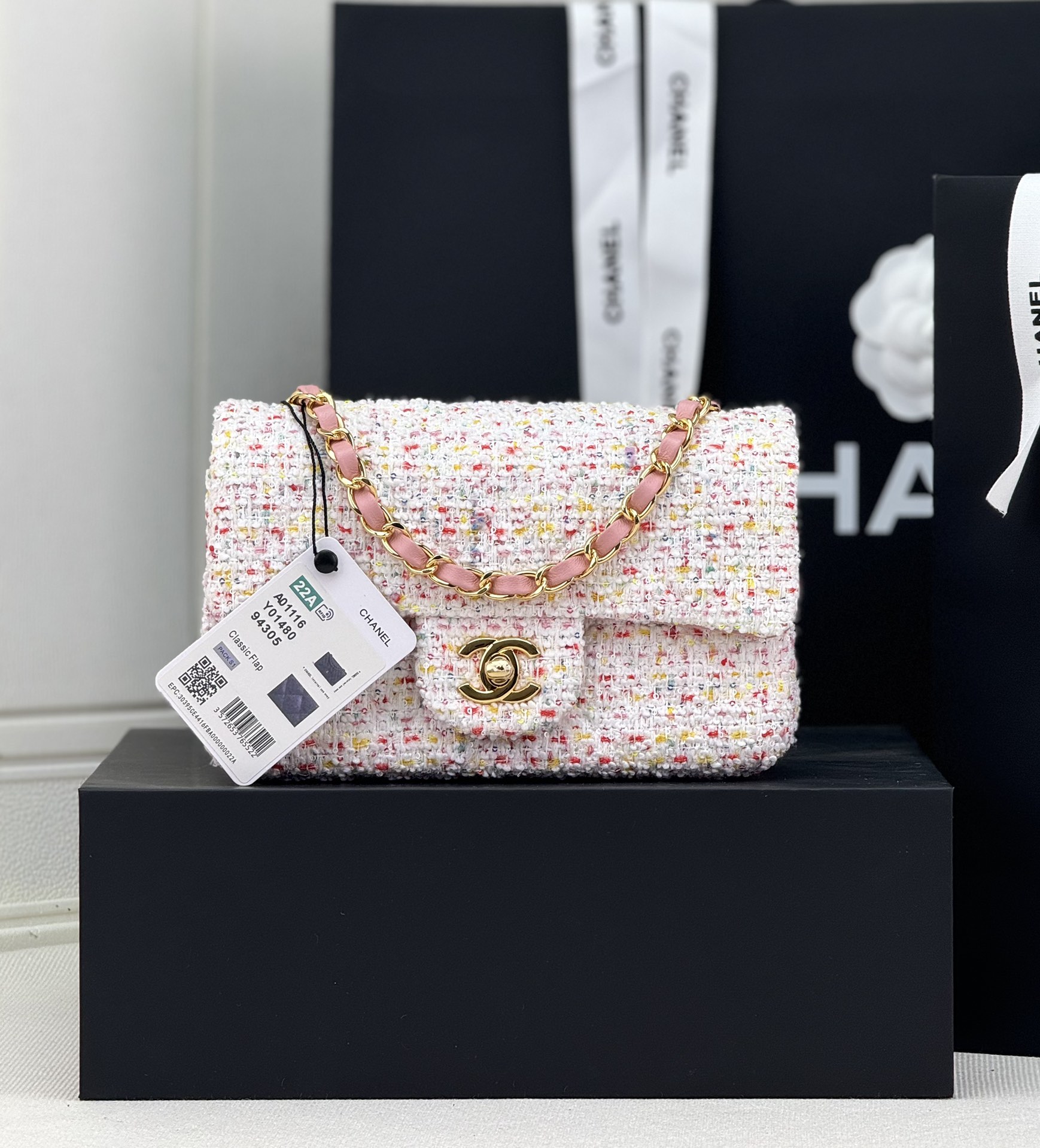 TOP CHANEL Wool Tweed Flap Bag 20cm/25cm - Pink and Beige