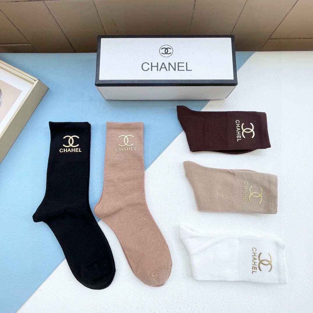 TOP CHANEL Socks - 5 Pieces as a Set