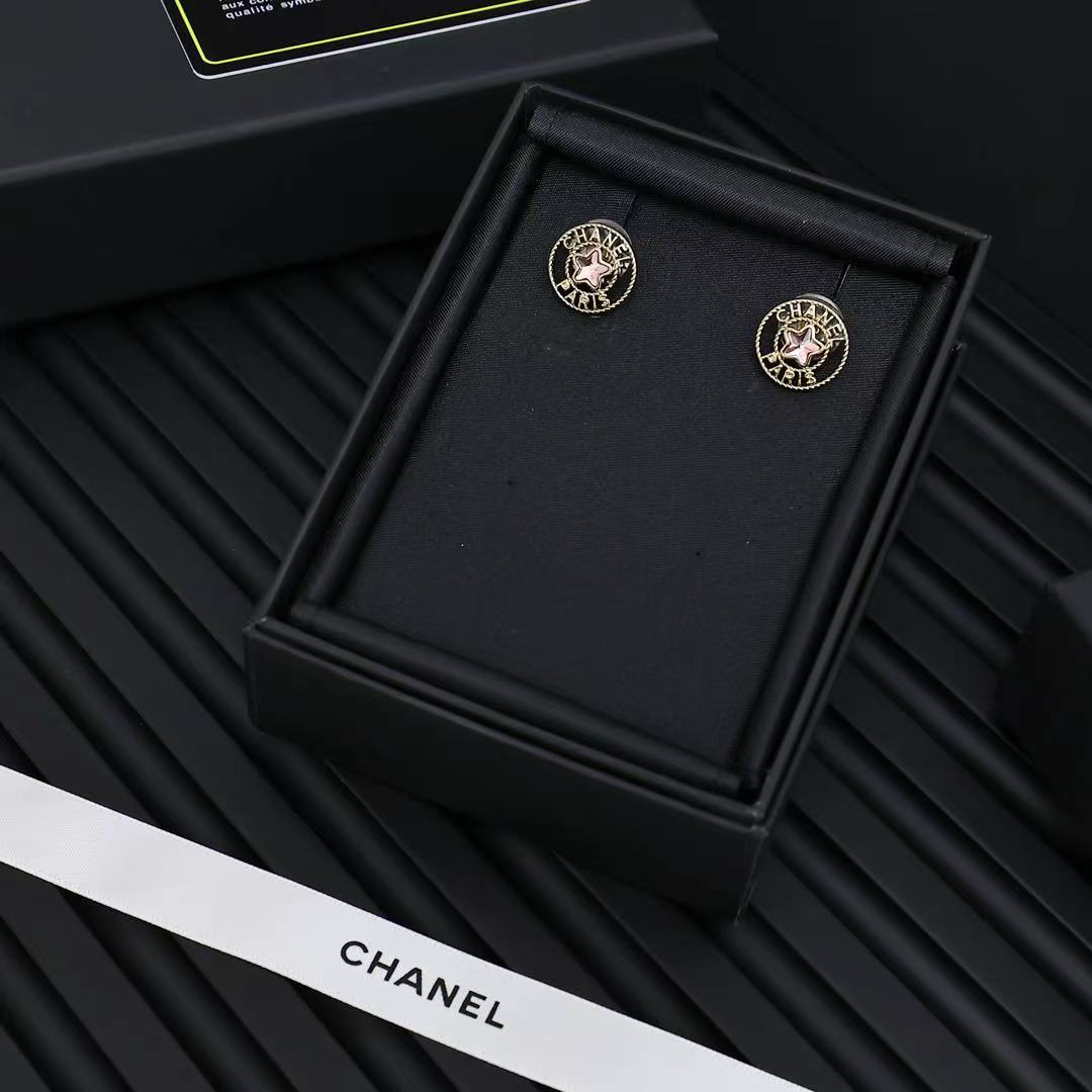 TOP CHANEL Earrings- Gold
