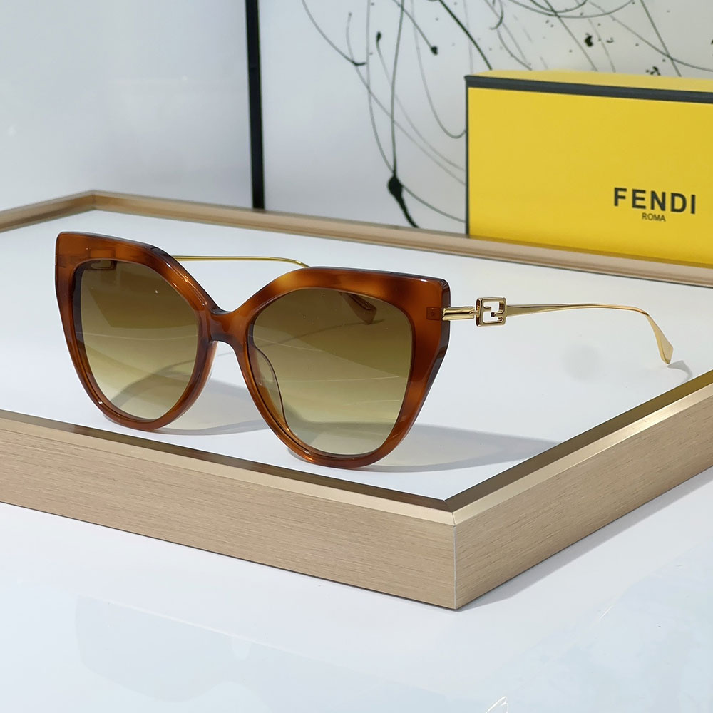 Fendi  Thin-framed Sheet Metal on The Sides Sunglasses Top quality （Replica）