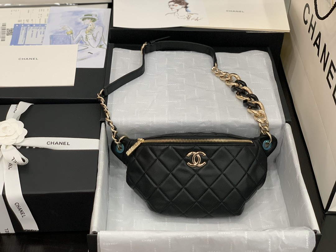 TOP CHANEL Belt Bag Big Chain- Black & GHW