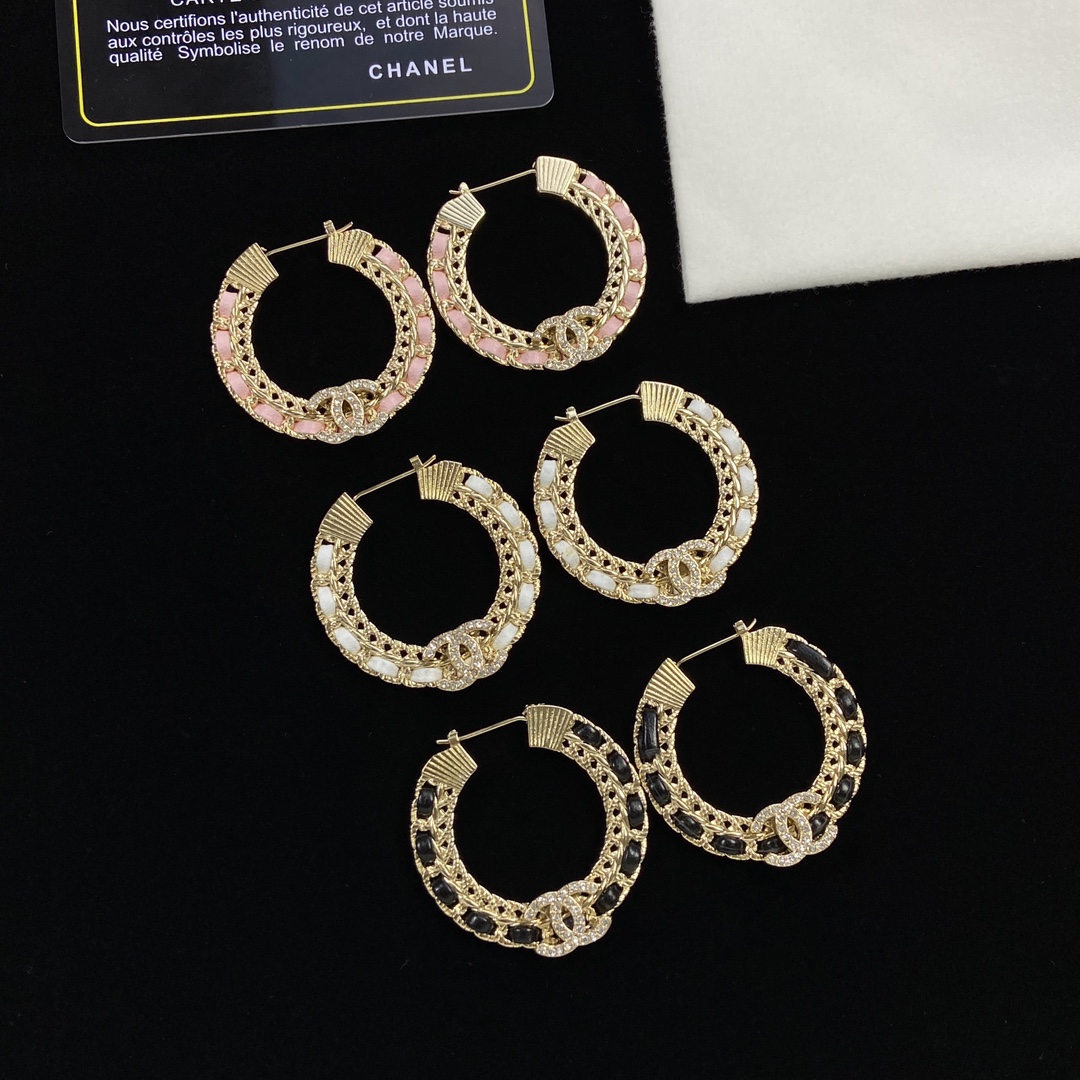 Top CHANEL Metal Earrings - 3 Colors