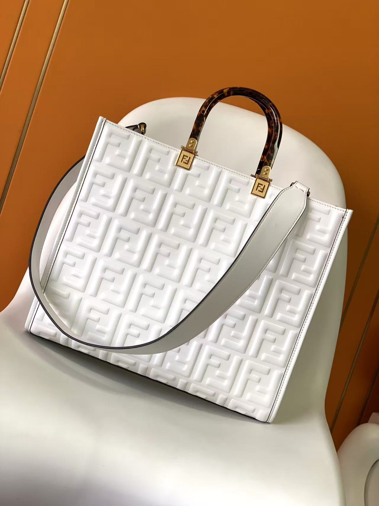 TOP FENDI Embossed Medium Sunshine Tote - White