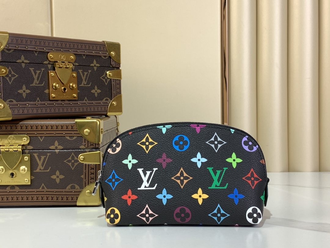 TOP Louis Vuitton LV Pochette Cosmétique Cosmetic Bag 2 Sizes - 2 Colors