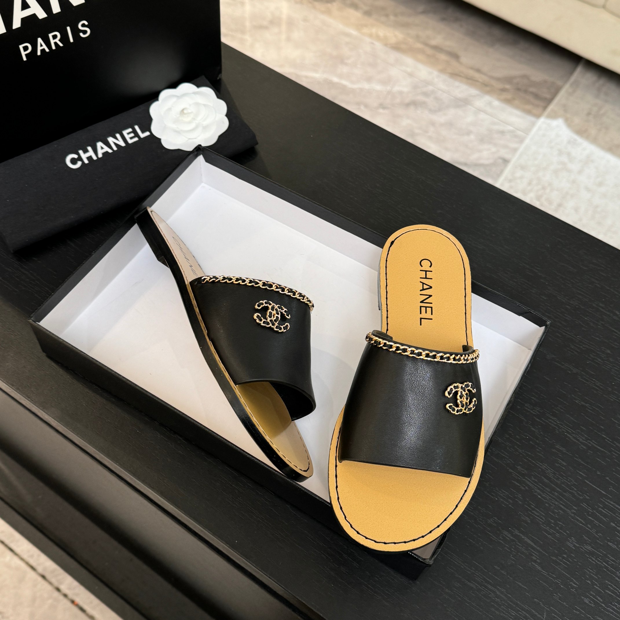 TOP CHANEL Flat Slippers - 4 Colors