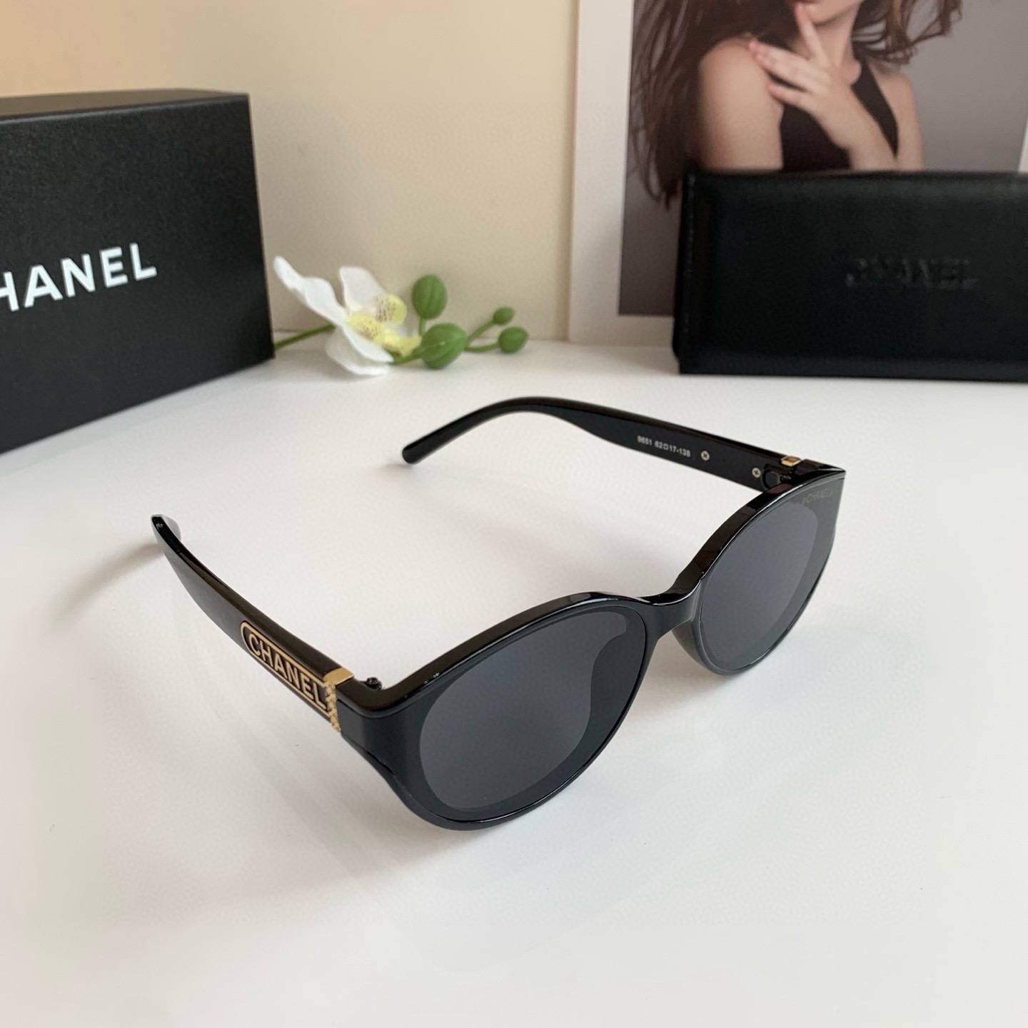TOP CHANEL Sunglasses - 2 Colors