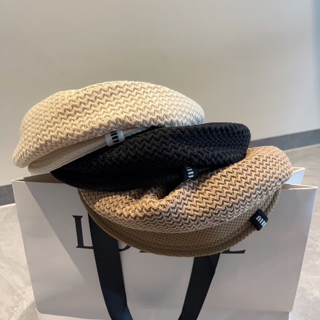 TOP Miu Miu New Autumn And Winter Duck Tongue Hat - 3 Colors