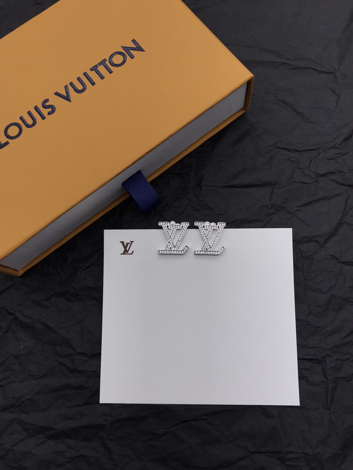 TOP Louis Vuitton LV LV Earrings