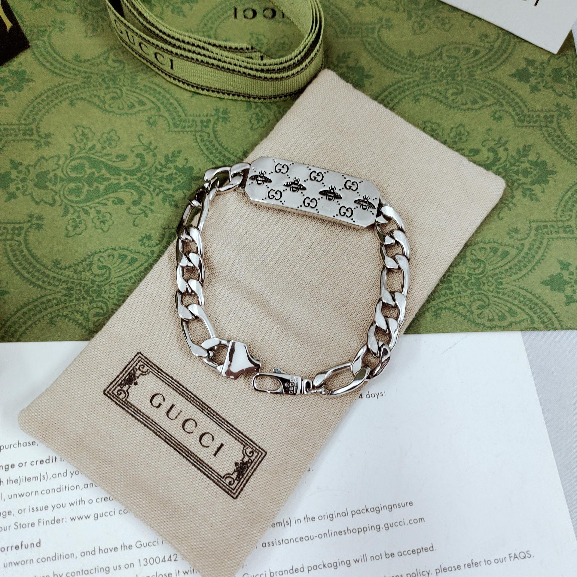 TOP GUCCI Bee Bracelet - Silver
