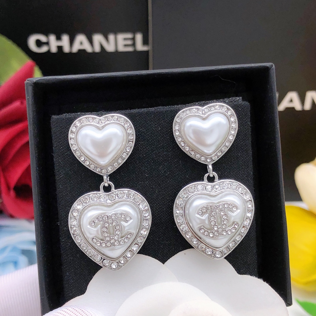 TOP CHANEL Earrings - Sliver